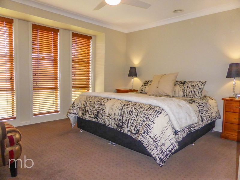 13 Brooklands Drive, Orange NSW 2800
