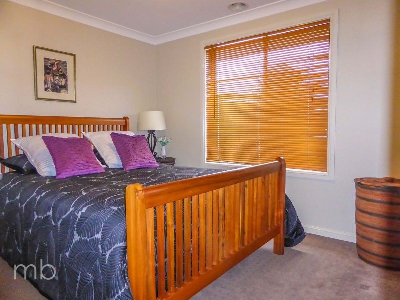 13 Brooklands Drive, Orange NSW 2800