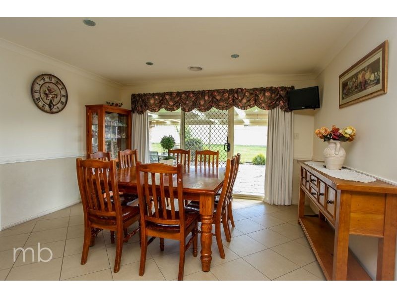 376 The Escort Way, Orange NSW 2800