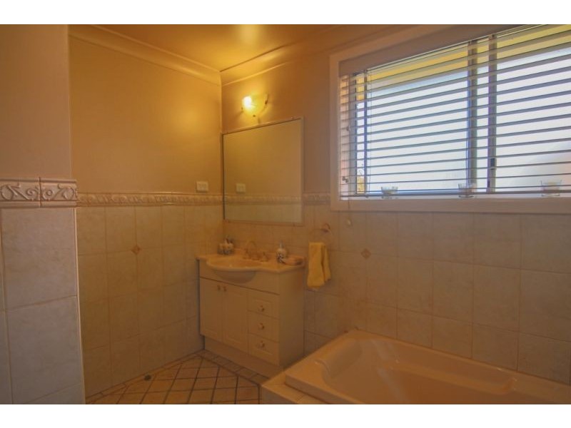 7 Carramar Avenue, Orange NSW 2800