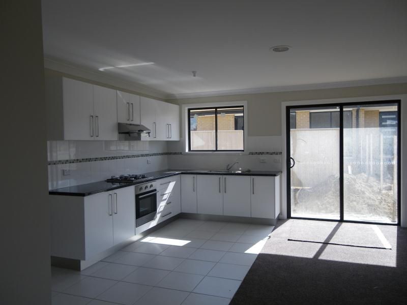 132 Diamond Drive, Orange NSW 2800