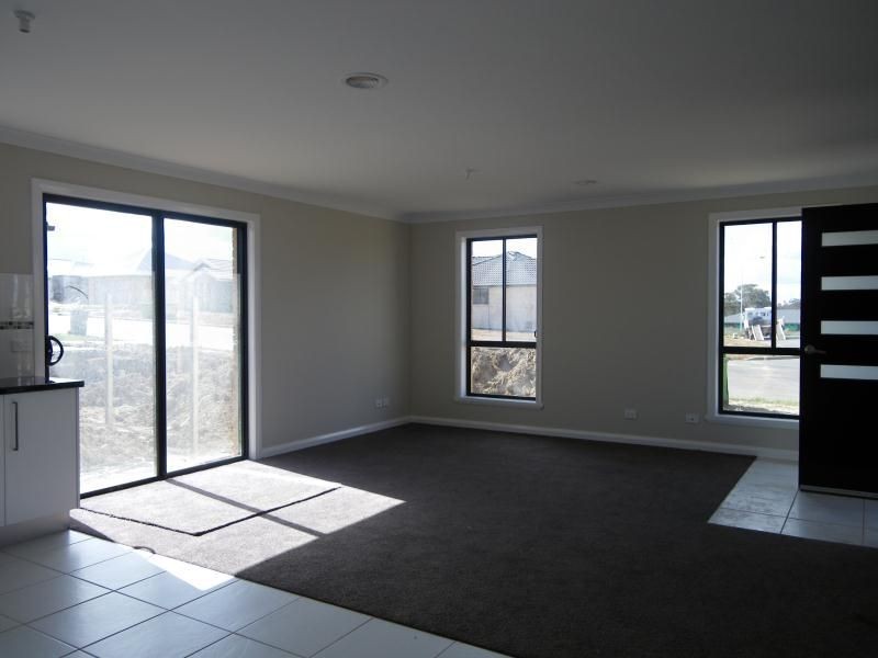 132 Diamond Drive, Orange NSW 2800