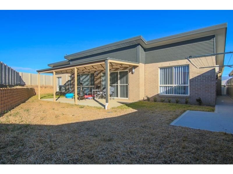 6 Abelia Close, Orange NSW 2800