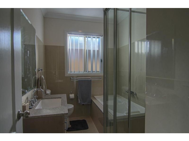 6 Abelia Close, Orange NSW 2800