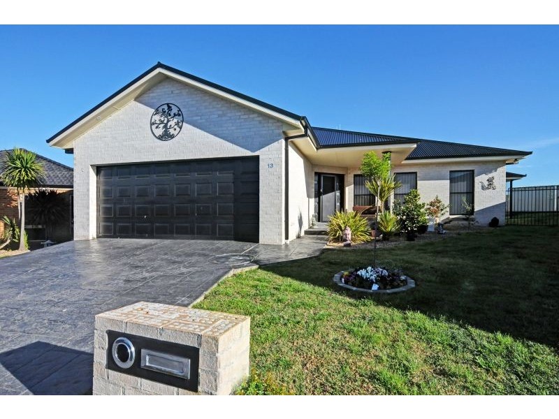 13 Speet Place, Orange NSW 2800