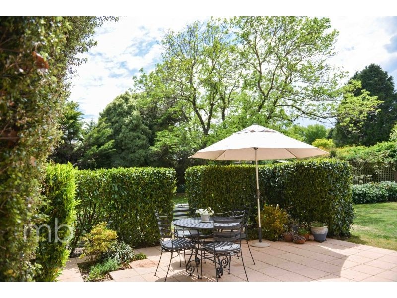 2 Aminya Place, Orange NSW 2800