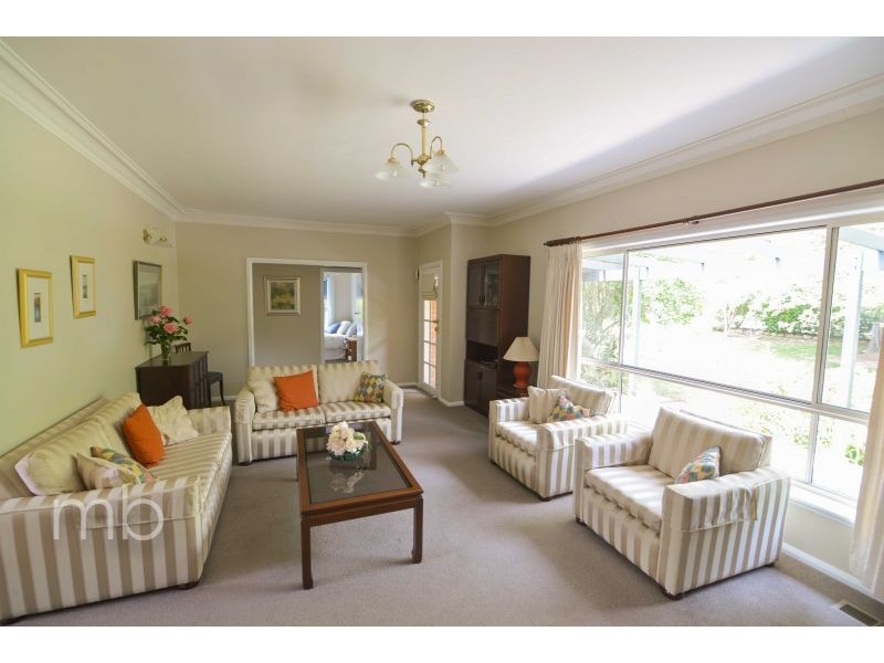 2 Aminya Place, Orange NSW 2800