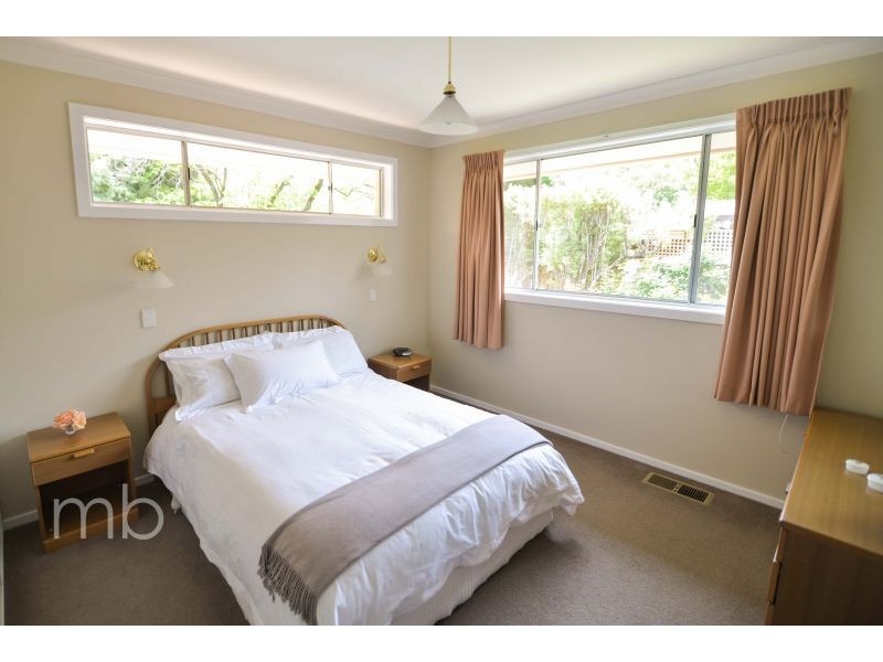 2 Aminya Place, Orange NSW 2800