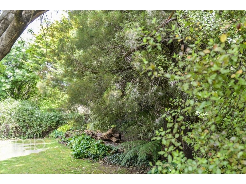 2 Aminya Place, Orange NSW 2800