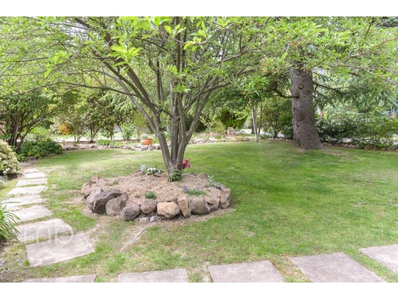 2 Aminya Place, Orange NSW 2800