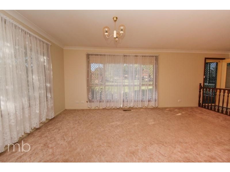 9 Anthony Crescent, Orange NSW 2800