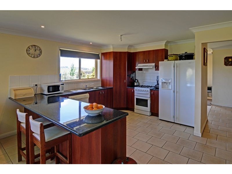 2 Homestead Close, Orange NSW 2800