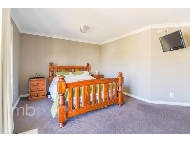 11 Juniper Place, Orange NSW 2800