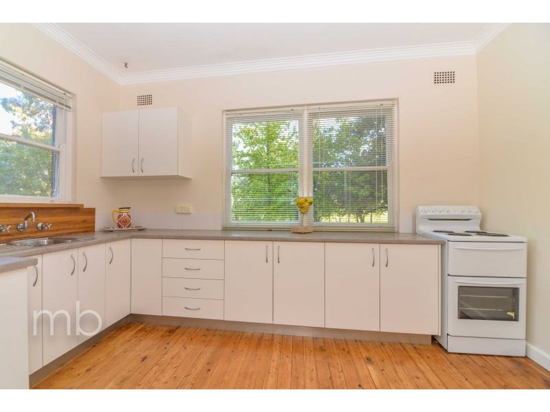 48 Coronation Drive, Orange NSW 2800