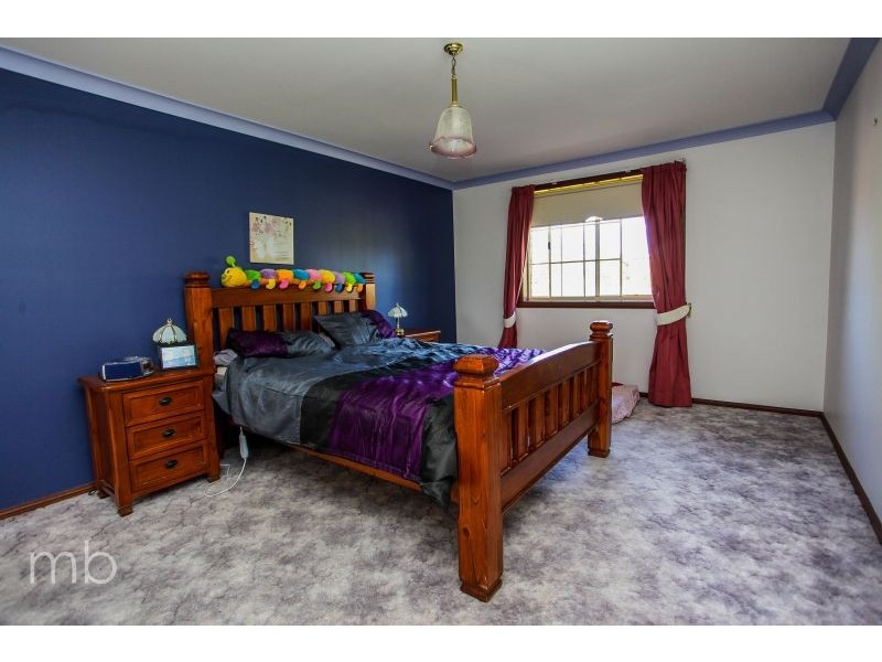 26 Kumali Circuit, Orange NSW 2800