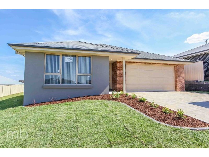 9 Downey Crescent, Orange NSW 2800