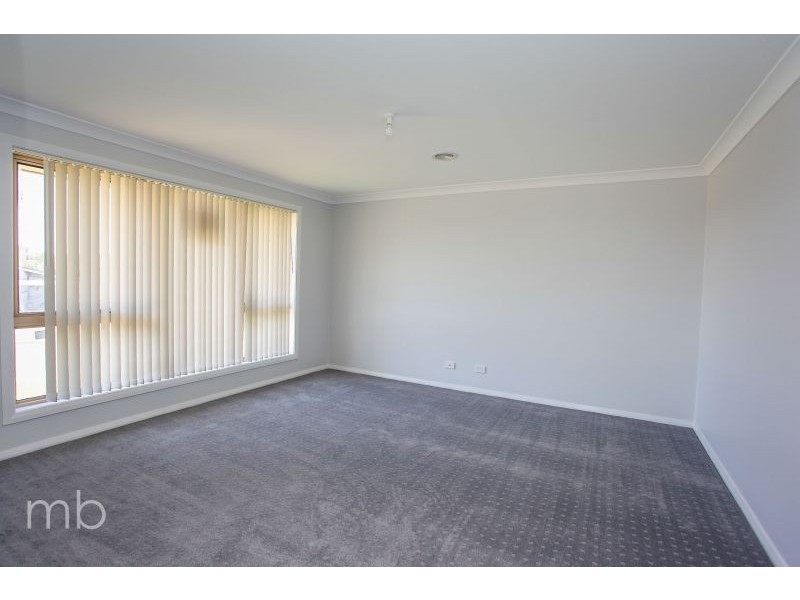 9 Downey Crescent, Orange NSW 2800