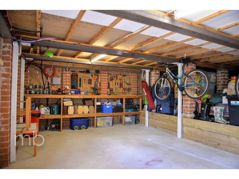 4 Avonlea Place, Orange NSW 2800