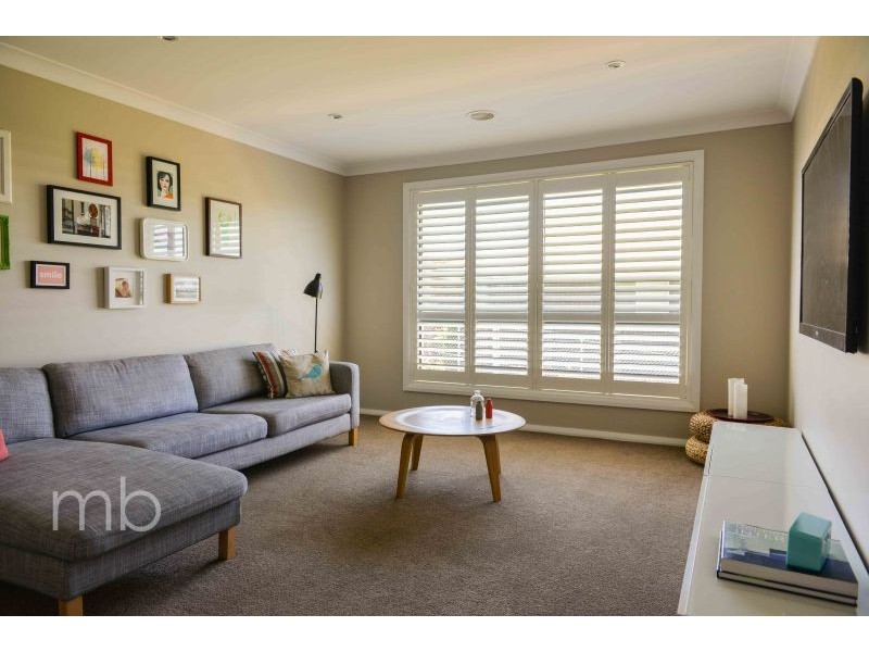 6 Collins Way, Orange NSW 2800