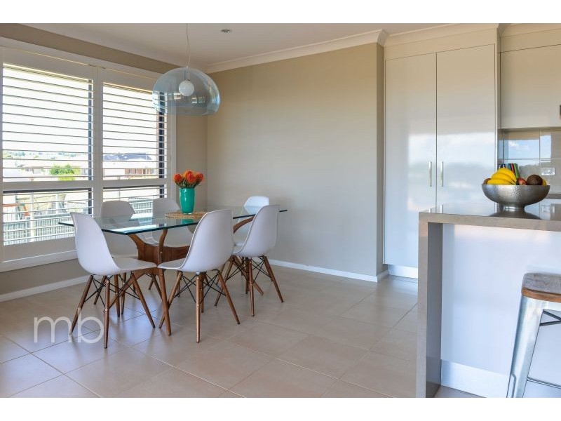 6 Collins Way, Orange NSW 2800