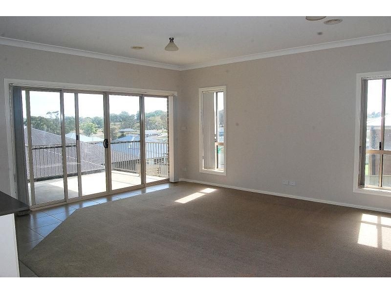 16 Hughes Street, Orange NSW 2800