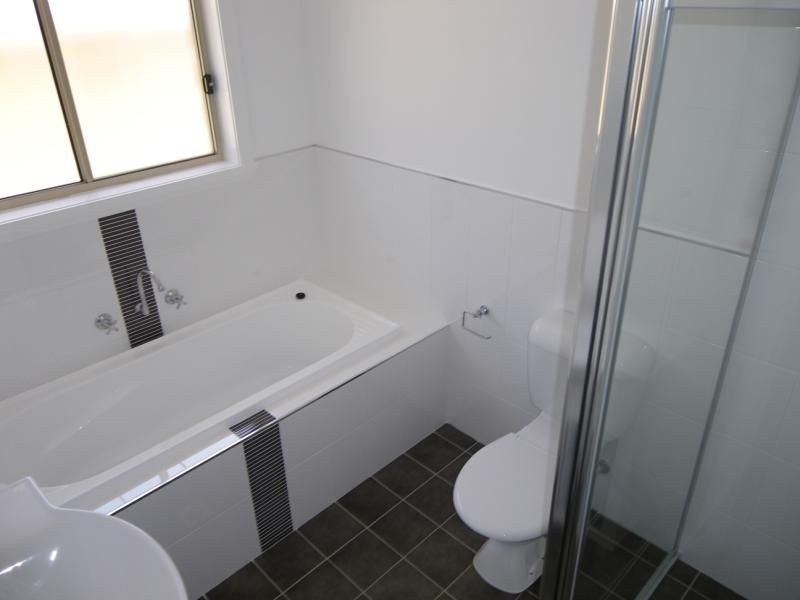 11 Candlebark Crescent, Orange NSW 2800