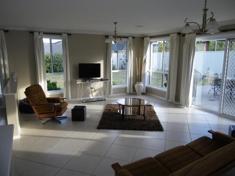 4 Valencia Drive, Orange NSW 2800