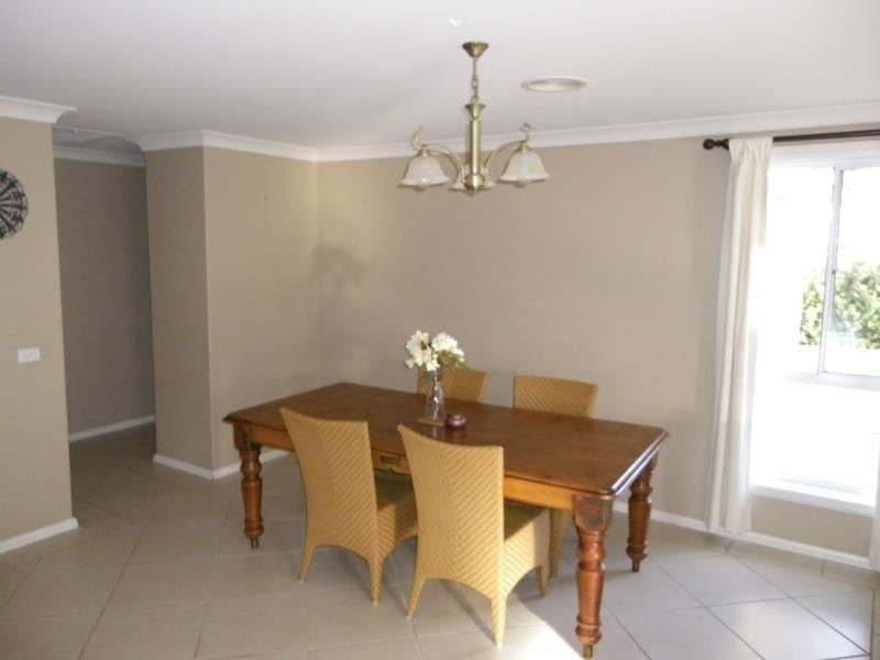 4 Valencia Drive, Orange NSW 2800