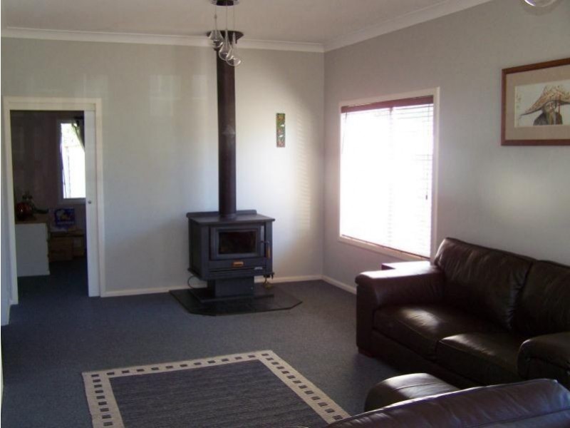 7 Unwin Street, Millthorpe NSW 2798