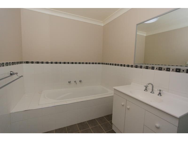 61 William Maker Drive, Orange NSW 2800