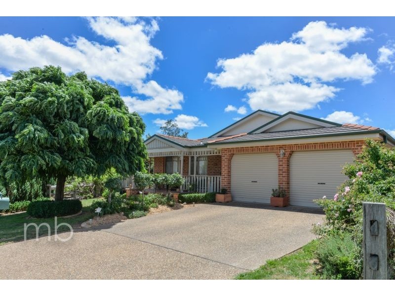 12 Terry Turner Drive, Orange NSW 2800