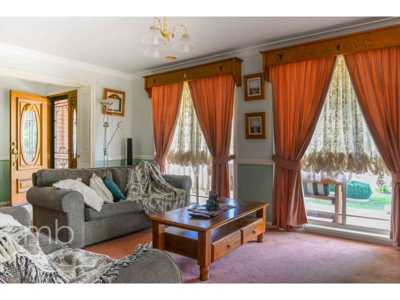 12 Terry Turner Drive, Orange NSW 2800