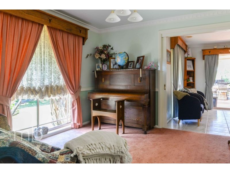 12 Terry Turner Drive, Orange NSW 2800