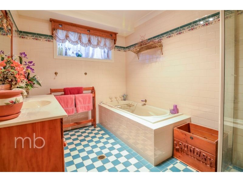 12 Terry Turner Drive, Orange NSW 2800