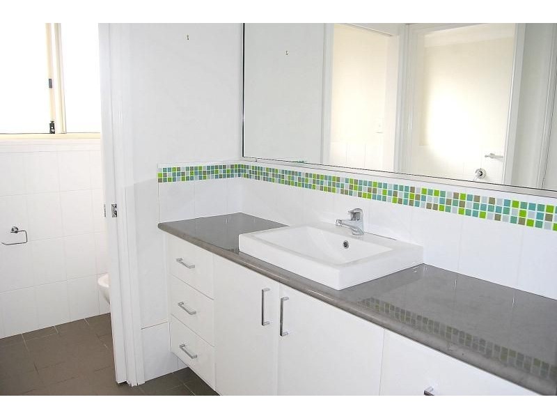 19 Bert Whiteley Place, Orange NSW 2800