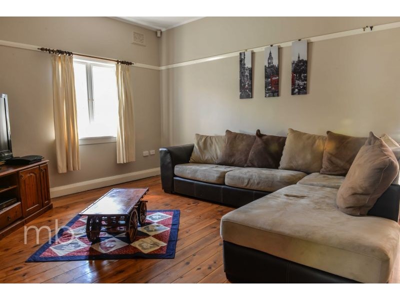 22 Allenby Road, Orange NSW 2800