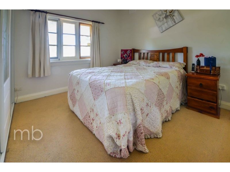 22 Allenby Road, Orange NSW 2800