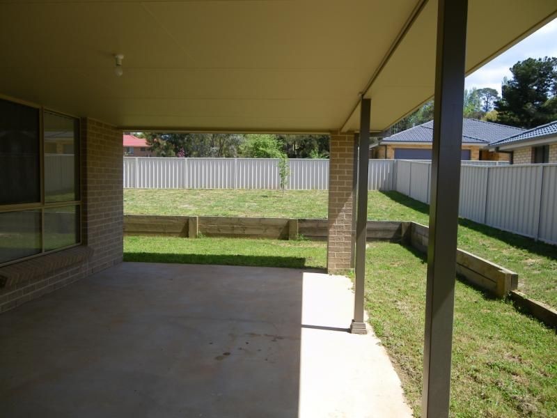 2 Burrows Court, Orange NSW 2800