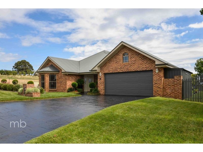 18 Lisbon Circuit, Orange NSW 2800
