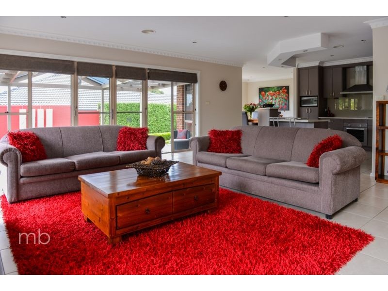 18 Lisbon Circuit, Orange NSW 2800