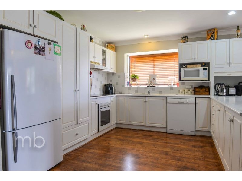 13 Church Street, Millthorpe NSW 2798