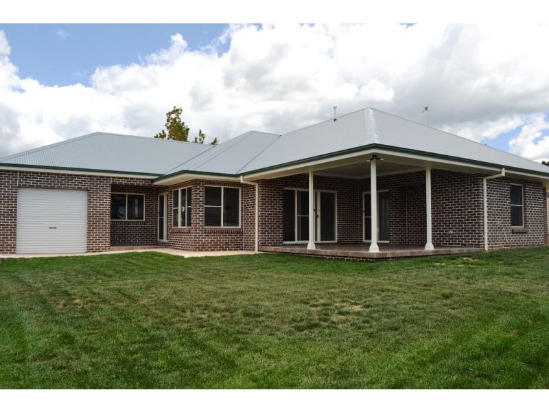 22 Centennial Crescent, Orange NSW 2800