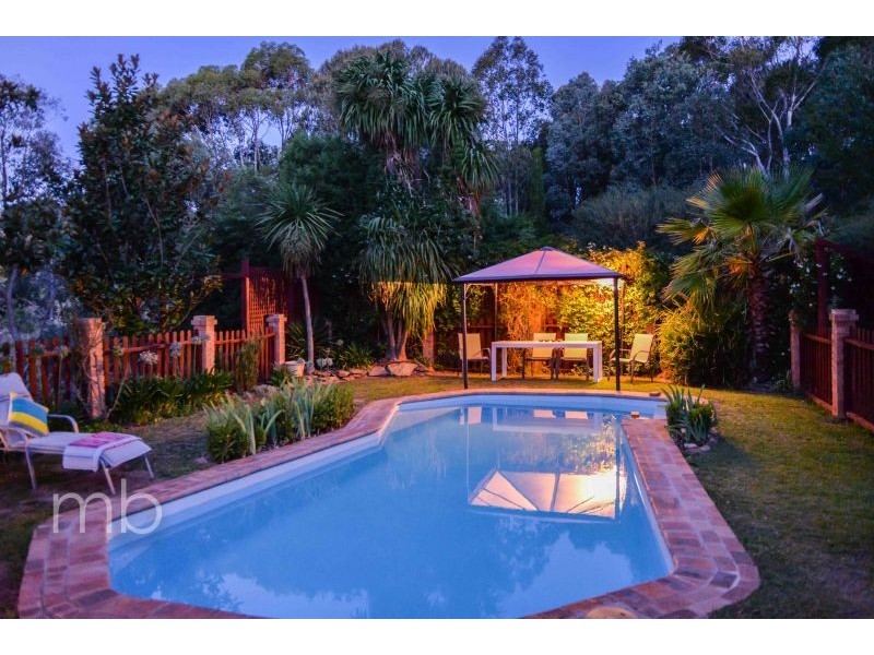 2 Don Peters Place, Orange NSW 2800