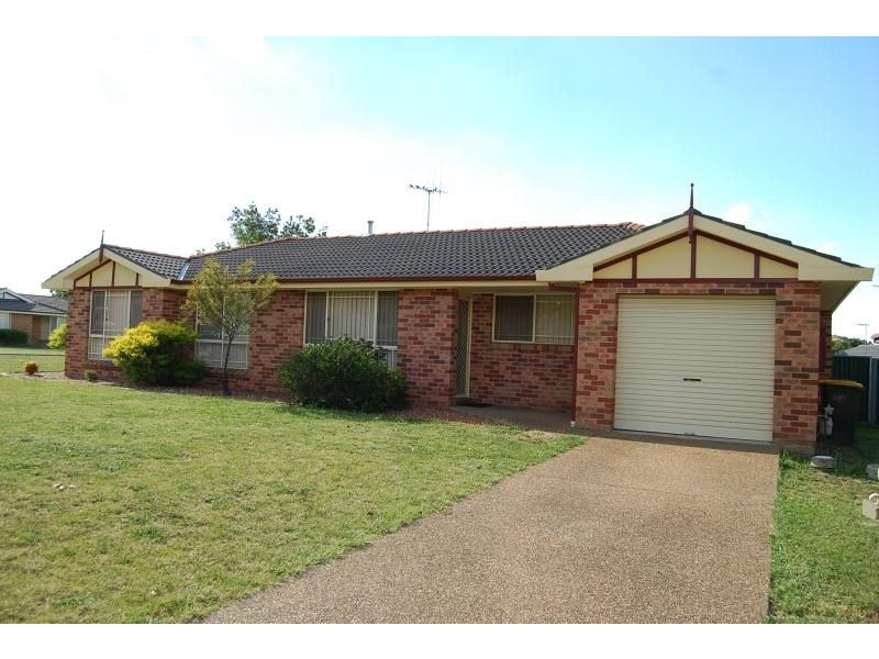 1 Hereford Place, Orange NSW 2800