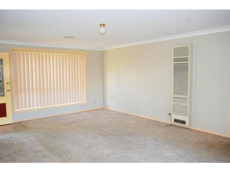 1 Hereford Place, Orange NSW 2800