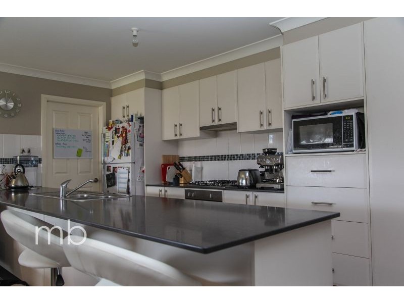 100 Diamond Drive, Orange NSW 2800