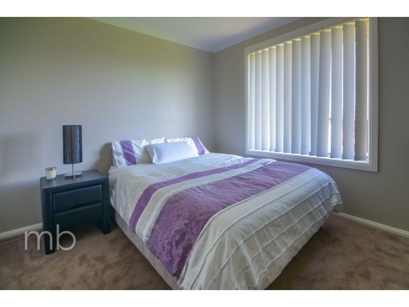 100 Diamond Drive, Orange NSW 2800