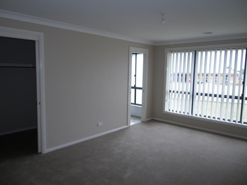 33 Robinson Court, Orange NSW 2800