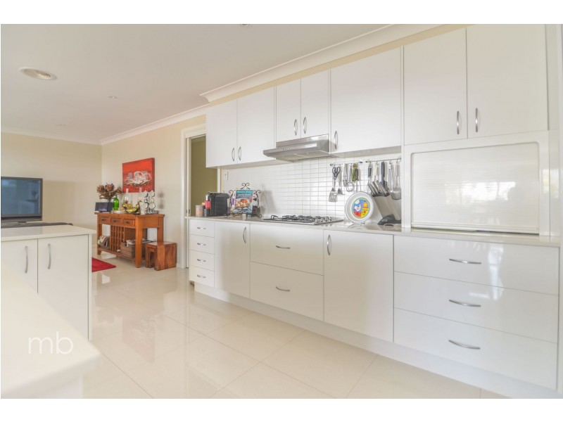 42 William Maker Drive, Orange NSW 2800