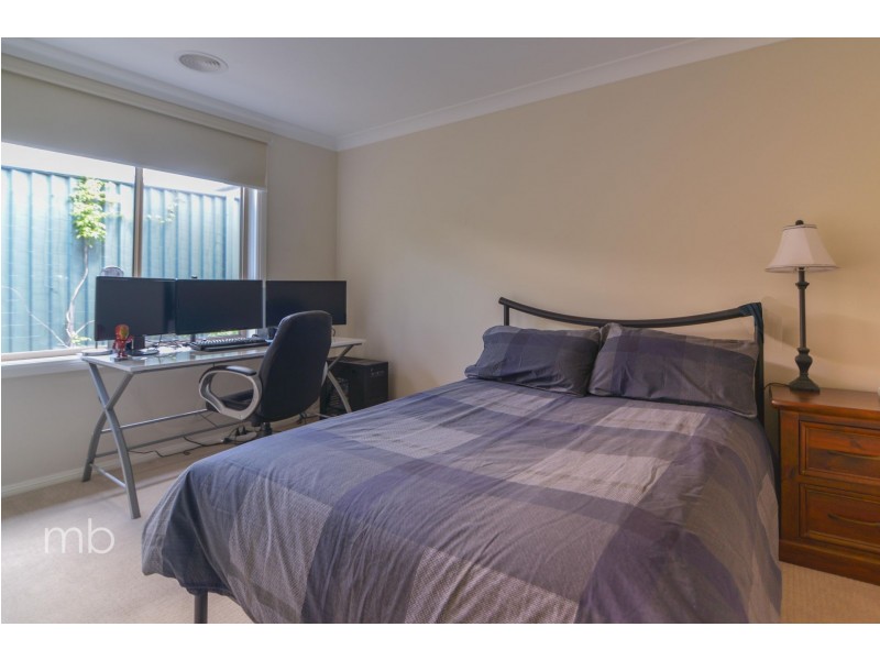 42 William Maker Drive, Orange NSW 2800
